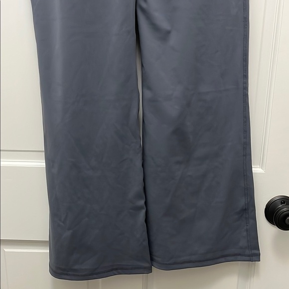 GapFit Sky High Rise Power Flare Leggings - Size XL - Picture 11 of 14